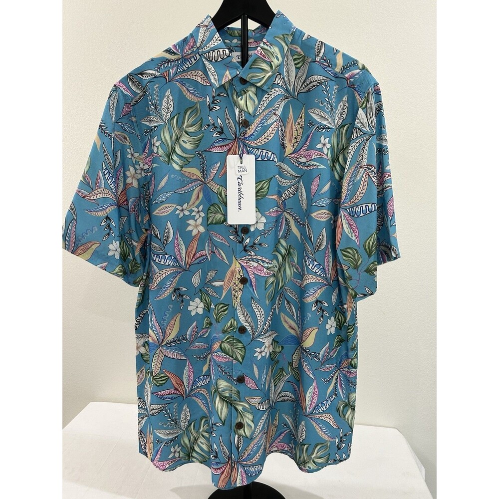 Caribbean Mens size LT Blue Tropical Floral Shirt Button Down Short Sleeve NWT
